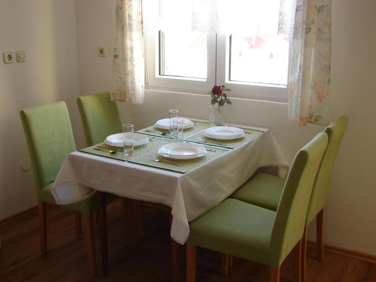 Apartment Grguric Pag Town
