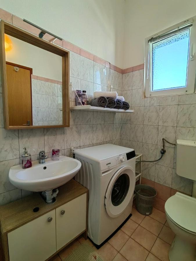 Apartment Grguric Pag Town